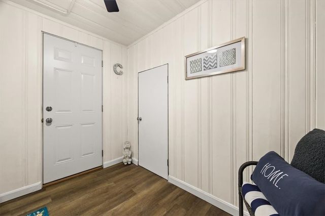 200 Glen Drive, Warwick, RI 02886
