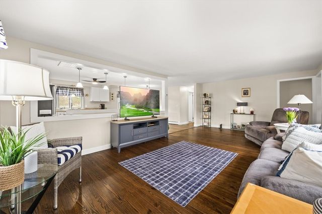 200 Glen Drive, Warwick, RI 02886