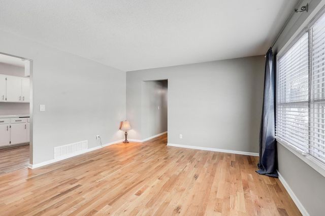 406 Terrace Drive, Roseville, MN 55113