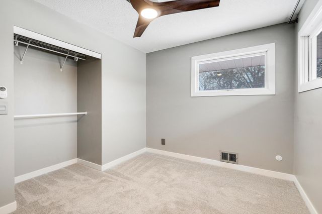 406 Terrace Drive, Roseville, MN 55113