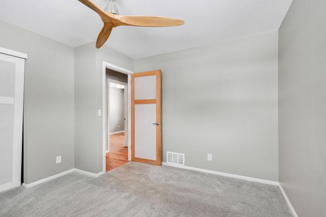 406 Terrace Drive, Roseville, MN 55113