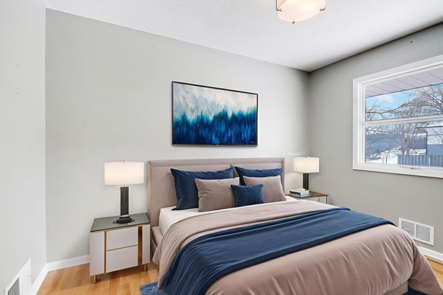 406 Terrace Drive, Roseville, MN 55113