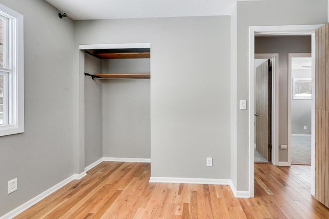 406 Terrace Drive, Roseville, MN 55113