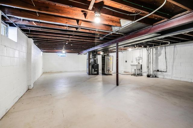 406 Terrace Drive, Roseville, MN 55113