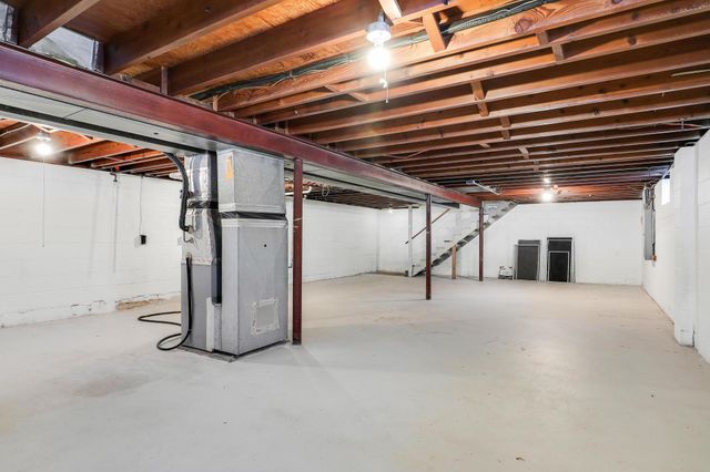 406 Terrace Drive, Roseville, MN 55113