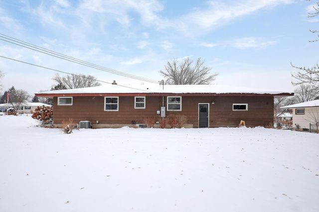 406 Terrace Drive, Roseville, MN 55113