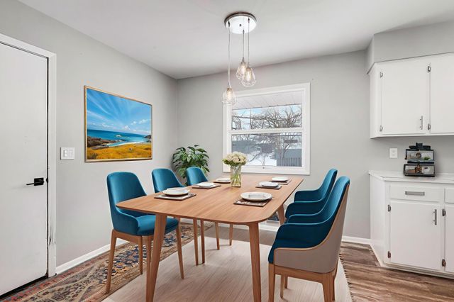 406 Terrace Drive, Roseville, MN 55113