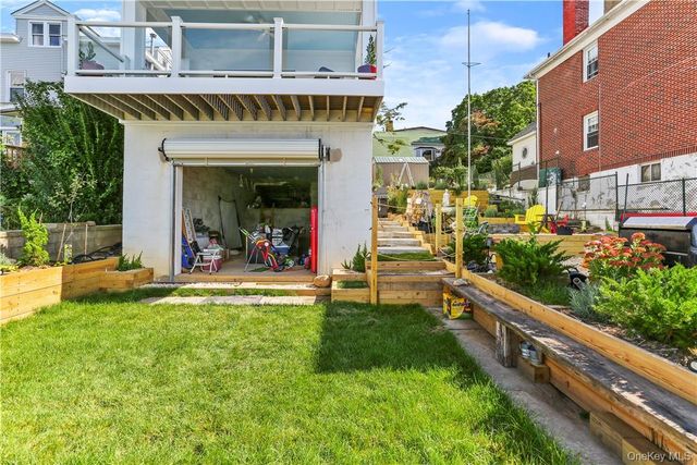 81 Rochelle Street, Bronx, NY 10464