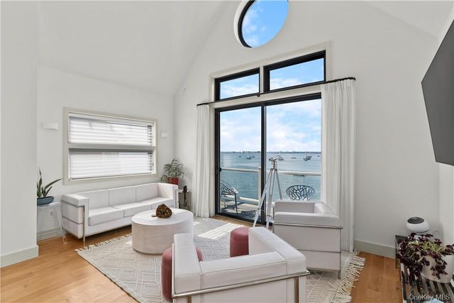 81 Rochelle Street, Bronx, NY 10464