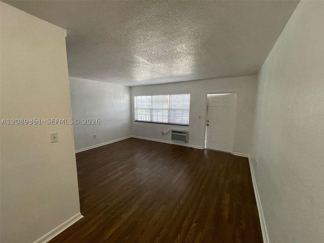1471 NE 170th St 224A, North Miami Beach, FL 33162