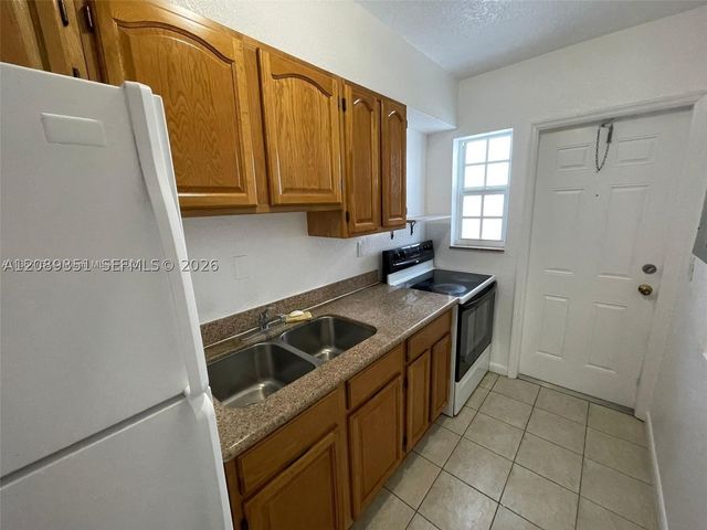 1471 NE 170th St 224A, North Miami Beach, FL 33162
