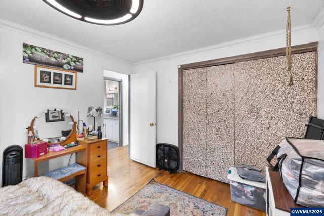 300 W Clackamas Cir, Woodburn, OR 97071