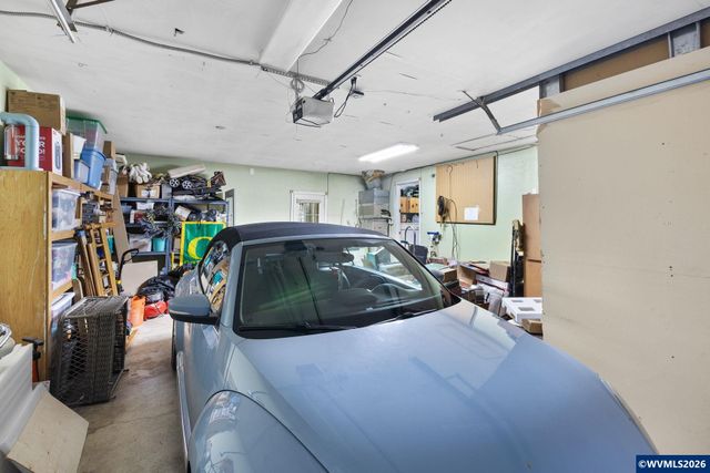 300 W Clackamas Cir, Woodburn, OR 97071