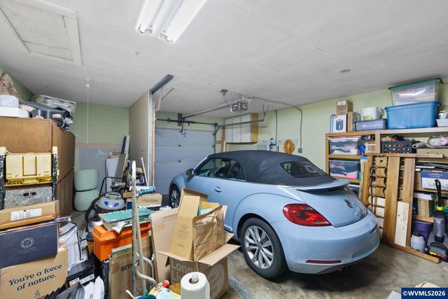 300 W Clackamas Cir, Woodburn, OR 97071