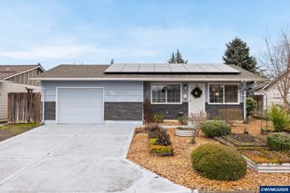300 W Clackamas Cir, Woodburn, OR 97071