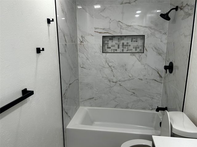 9102 Willowbrook Drive, Rowlett, TX 75088