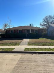 9102 Willowbrook Drive, Rowlett, TX 75088