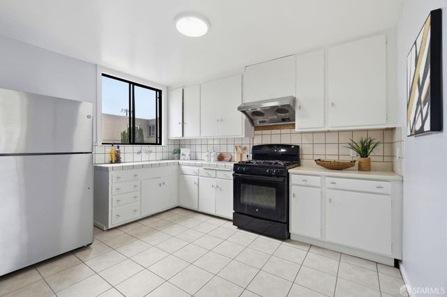 2182 40th Avenue, San Francisco, CA 94116
