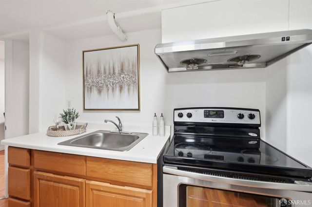2182 40th Avenue, San Francisco, CA 94116