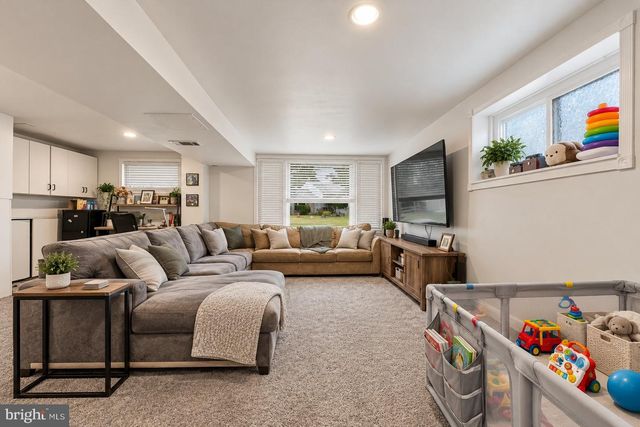 2738 ROSSITER AVE, Abington, PA 19001