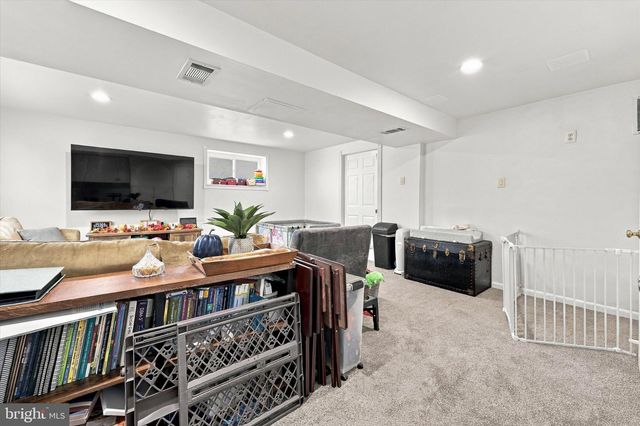 2738 ROSSITER AVE, Abington, PA 19001