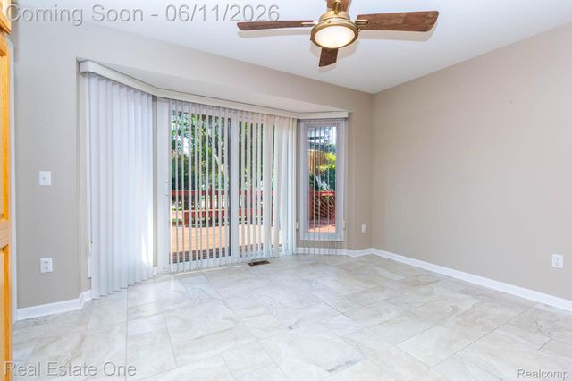 1459 Almond Drive, Troy, MI 48098