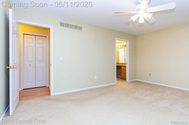1459 Almond Drive, Troy, MI 48098