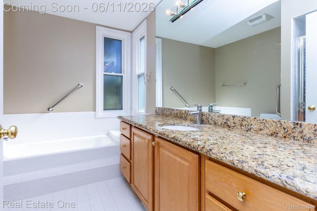 1459 Almond Drive, Troy, MI 48098