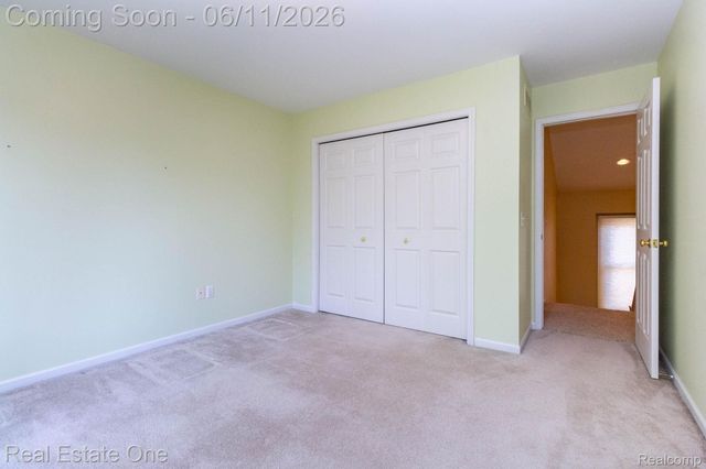 1459 Almond Drive, Troy, MI 48098