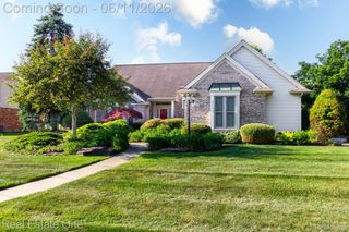 1459 Almond Drive, Troy, MI 48098