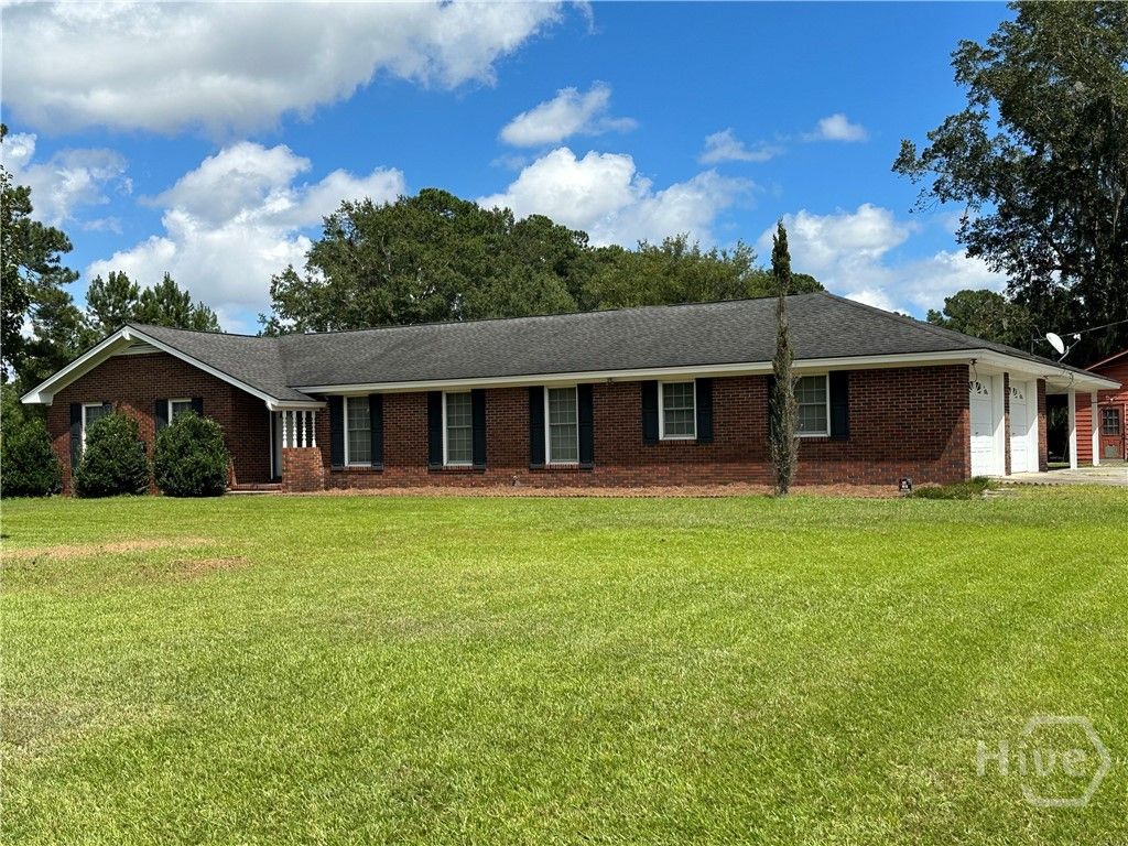 Image 1 of property listing at 1324 S Rogers Street, Pooler, GA 31322