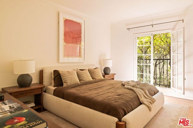 361 S Doheny Drive, Beverly Hills, CA 90211