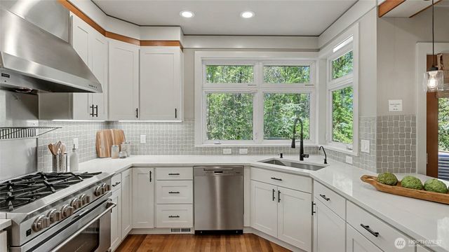 13730 Main Street, Bellevue, WA 98005