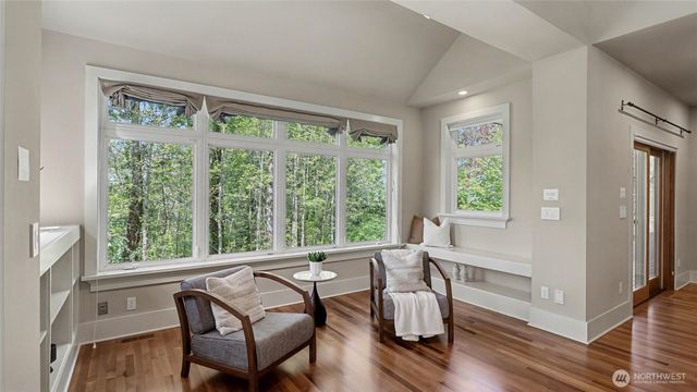 13730 Main Street, Bellevue, WA 98005