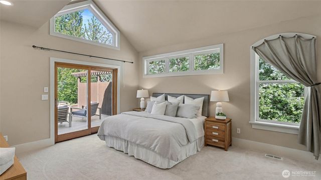 13730 Main Street, Bellevue, WA 98005