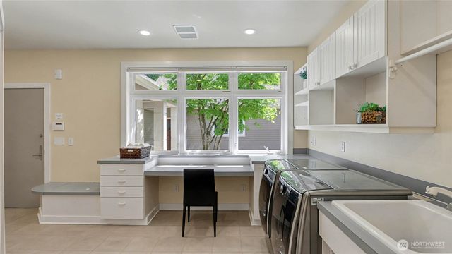 13730 Main Street, Bellevue, WA 98005