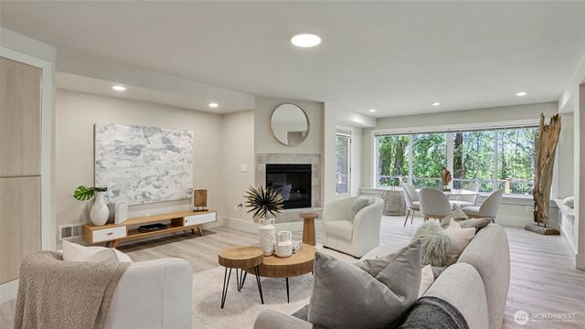 13730 Main Street, Bellevue, WA 98005