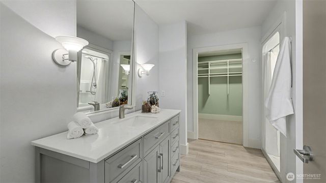 13730 Main Street, Bellevue, WA 98005
