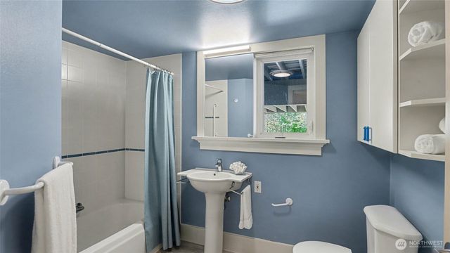 13730 Main Street, Bellevue, WA 98005