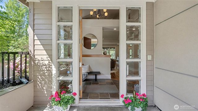 13730 Main Street, Bellevue, WA 98005