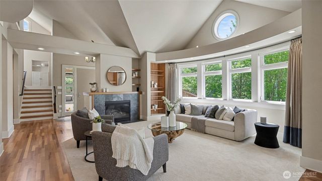 13730 Main Street, Bellevue, WA 98005