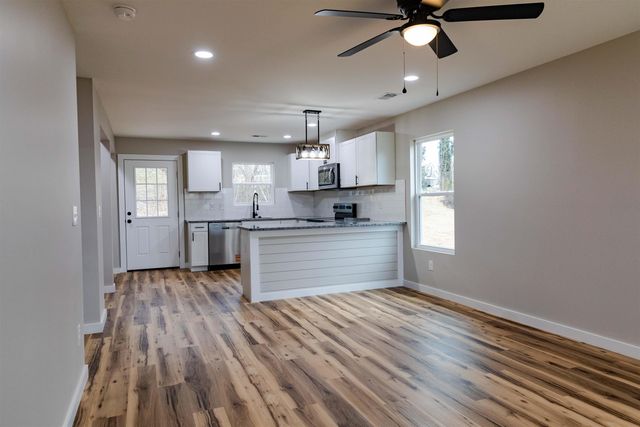 121 S Middle St, Spartanburg, SC 29307