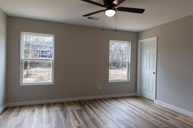 121 S Middle St, Spartanburg, SC 29307