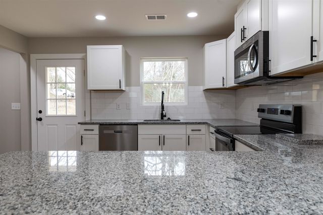 121 S Middle St, Spartanburg, SC 29307