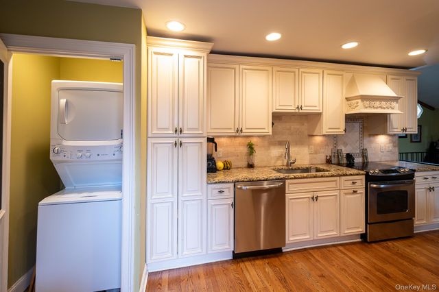 83 Edgepark Road, White Plains, NY 10603