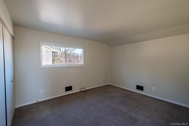 83 Edgepark Road, White Plains, NY 10603