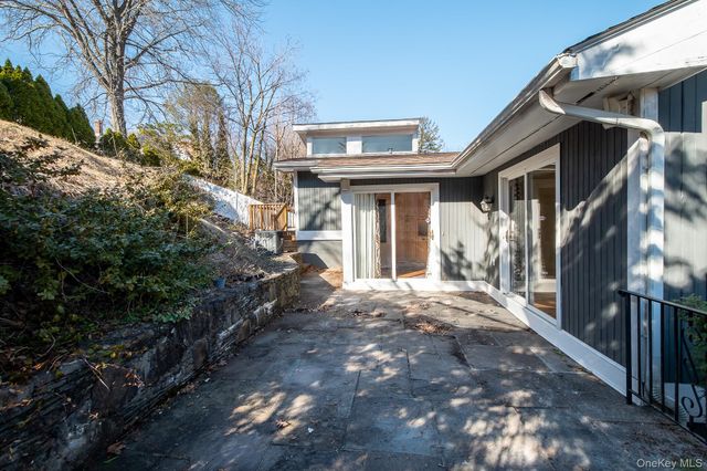 83 Edgepark Road, White Plains, NY 10603