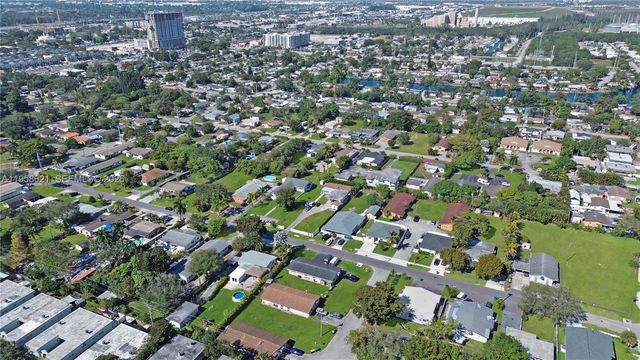 4133 SW 52nd Street, Dania Beach, FL 33314
