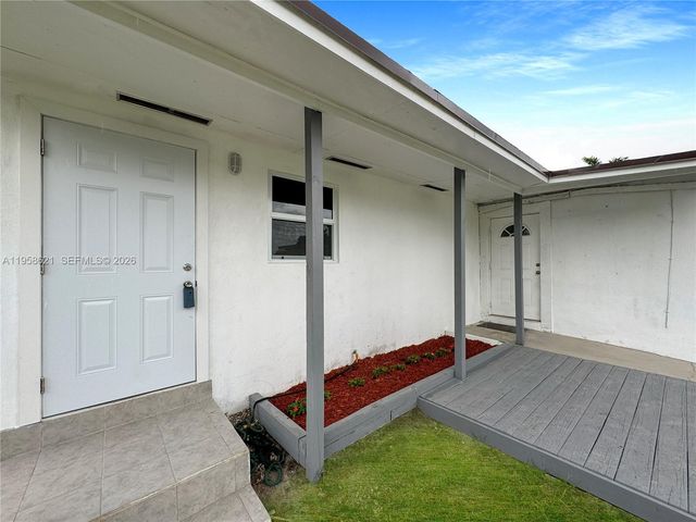 4133 SW 52nd Street, Dania Beach, FL 33314