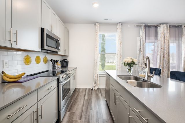 1704 Lannister Ave, Murfreesboro, TN 37128